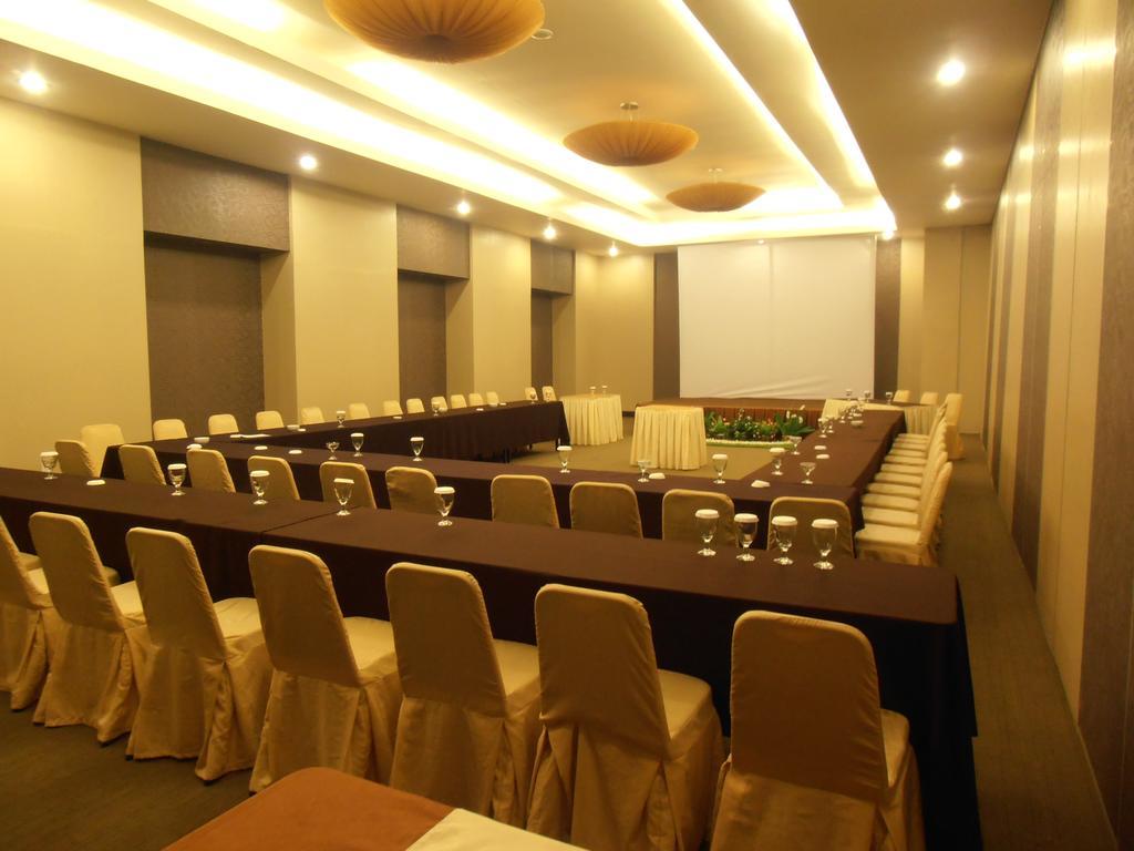 Amaris Hotel Banjar Banjarmasin  Extérieur photo